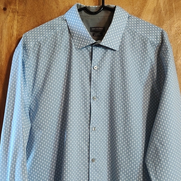 Van Heusen Studio Mens Slim Fit Wrinkle Free Shirt Light Blue White 17-17½ 34/35 - Picture 2 of 12